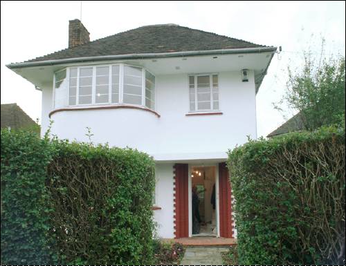 01 Howard Walk